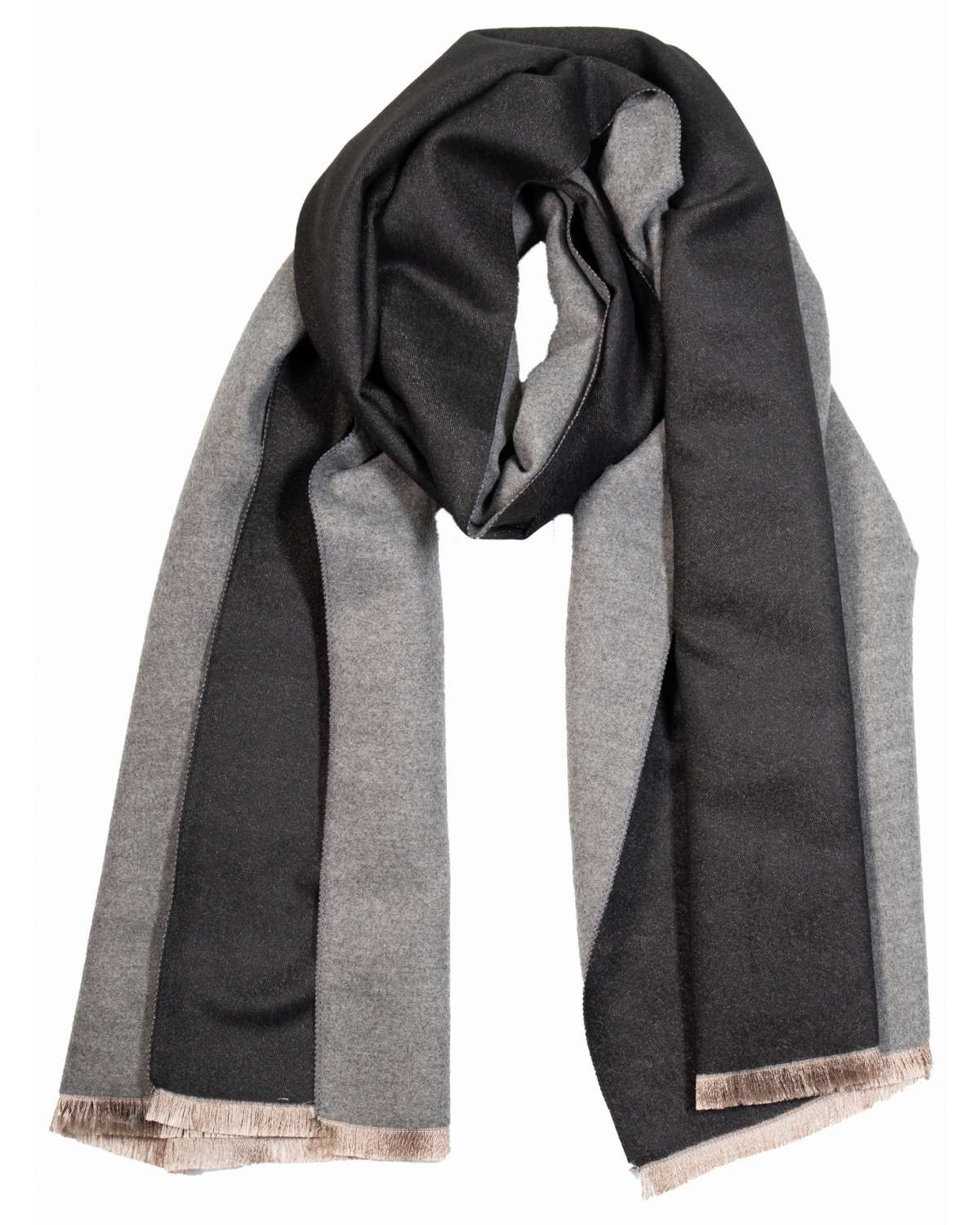 L'écharpe : un autre accessoire indispensable pour les hommes !